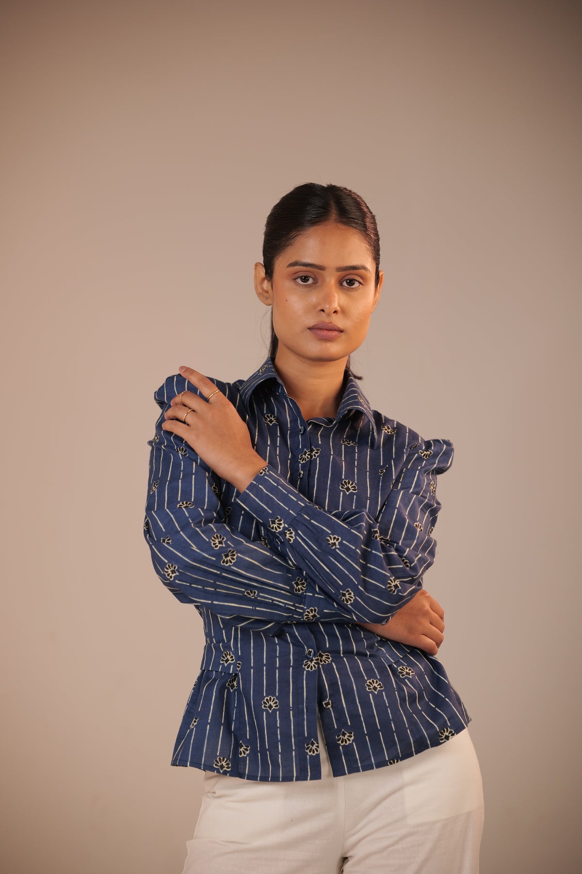 Celora Shirt With Back Tie-Waist