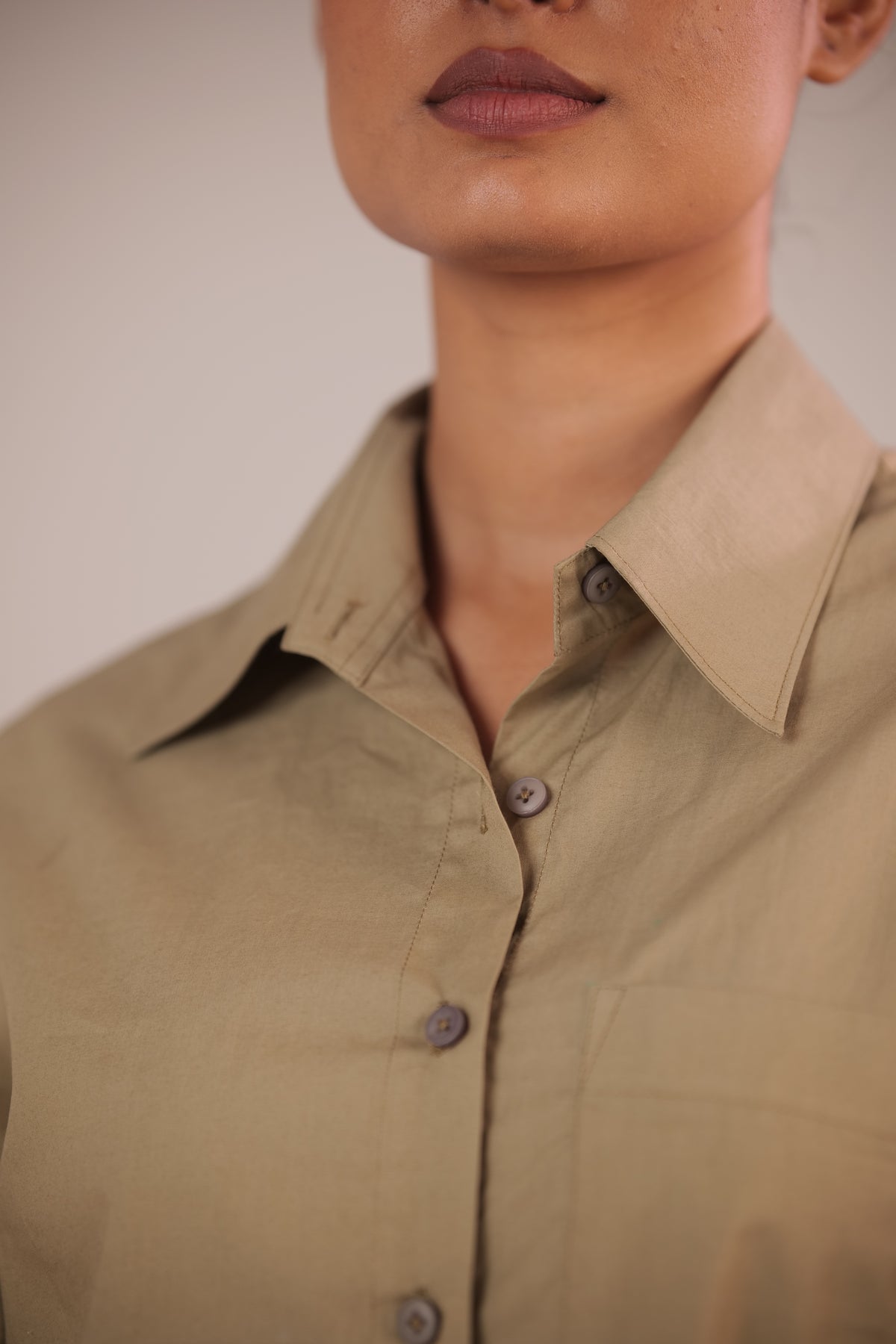 Olive Code Vertical Open-Back Slit Shirt